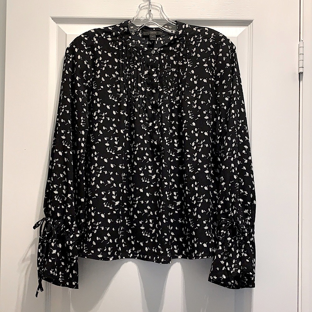 (SOLD)J.CREW Tie-Sleeve Top With Pintucks In Daisy Floral - Picture 5 of 8